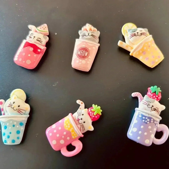 Cute Colorful Cartoon Kitty Cat SIX Piece Resin Fridge Refrigerator Magnets Set - Picture 2 of 3